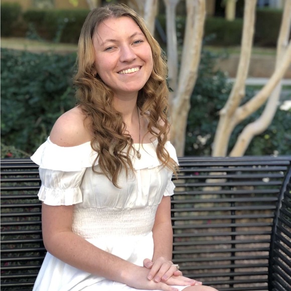 Meet your Posher, Heidi - Picture 2 of 7